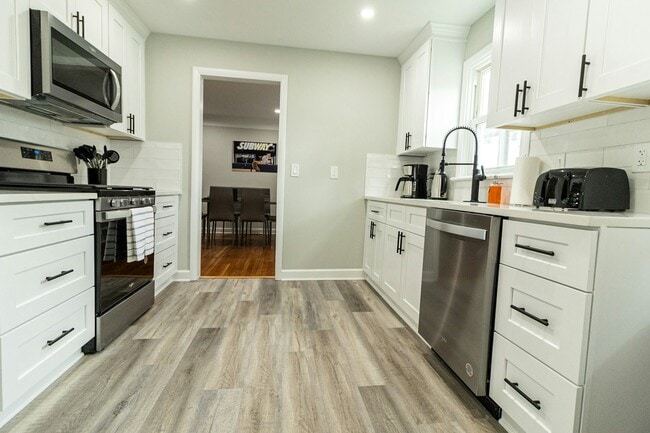 Photo - 3898 Salisbury Rd