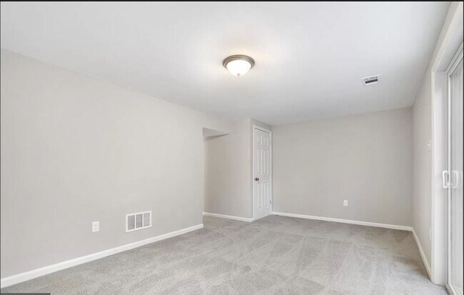 Photo - 9234 Woodcreek Ct