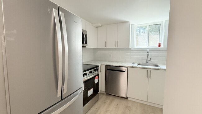 Photo - 103 King Edward Ave Unit 6