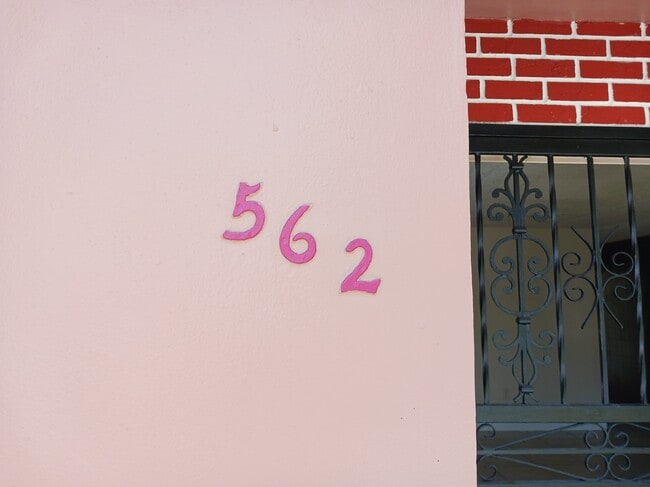 Photo - 562 NE 143rd St