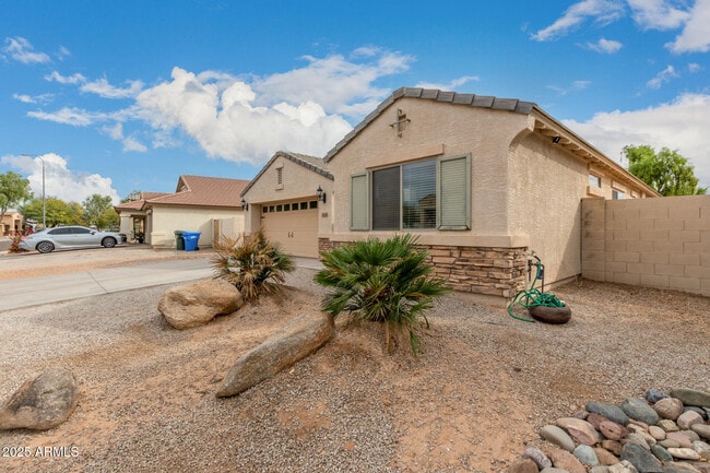 Photo - 10355 W Wood St