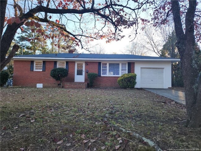 Building Photo - 3231 Rogers Dr