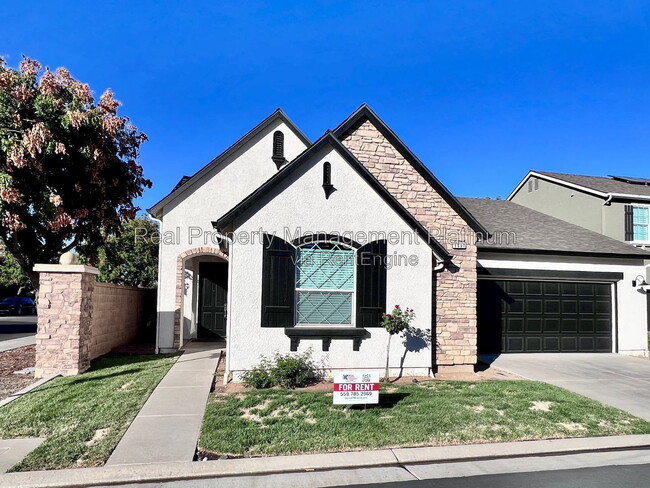 Building Photo - 1697 N Connery Ln