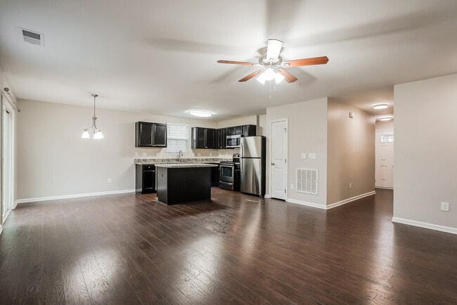 Photo - 281 Fieldspar Ln