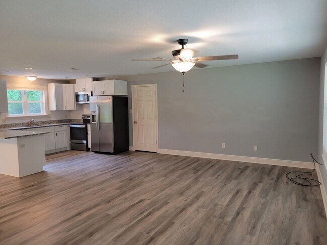 Photo - 3-Bedroom, 2-Bath in Gulf Park Estates – P...