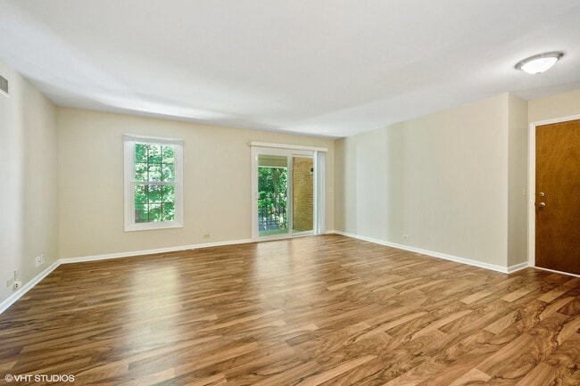 Photo - 520 Shorely Dr Unit 201