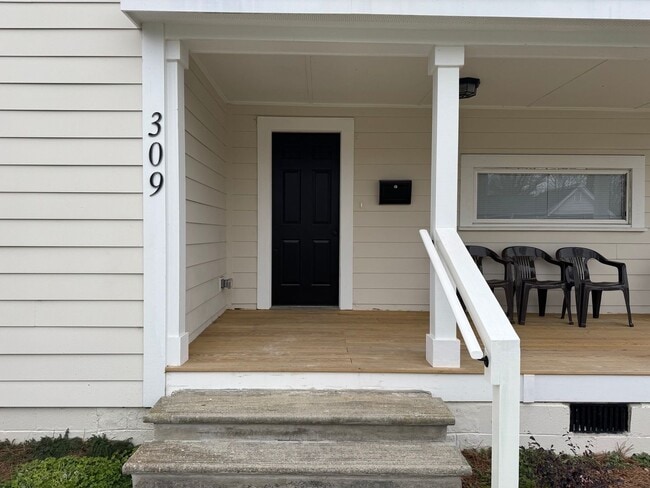 Photo - Fully Renovated Home just minutes from Downtown Rock Hill