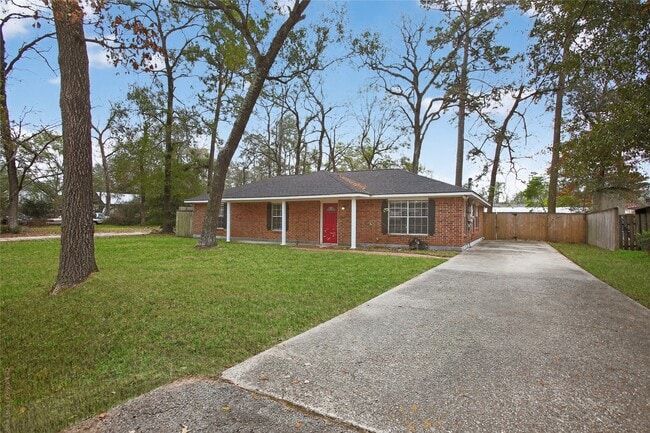 Photo - 601 Chateau Woods Pkwy Dr