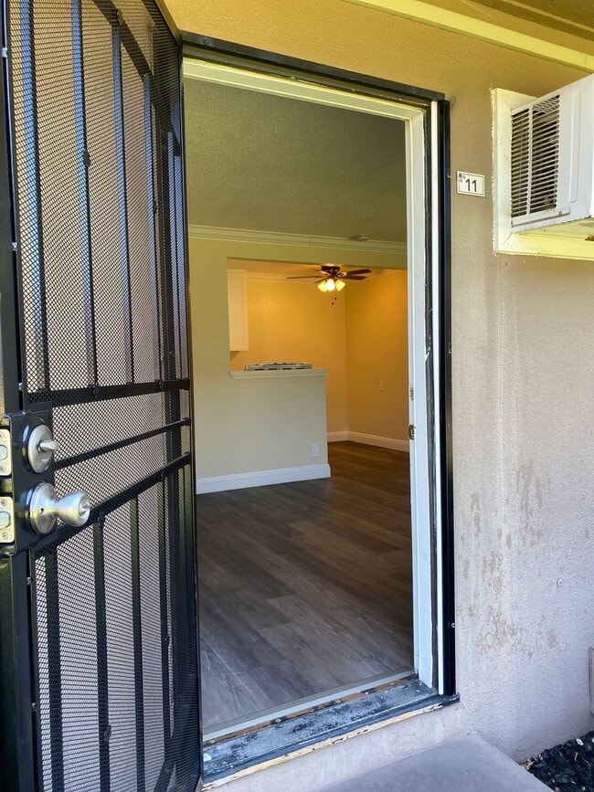 Photo - Welcome to SkyView Villa & Somerset Apartments! Unit 2501-11 D