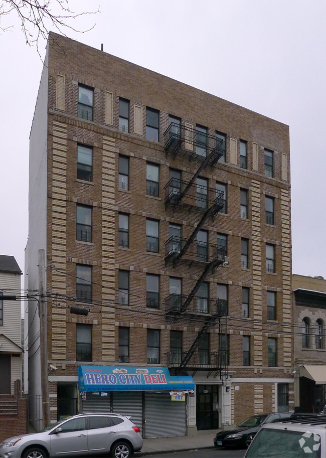 485 Jackson Ave - 485 Jackson Ave Apartments