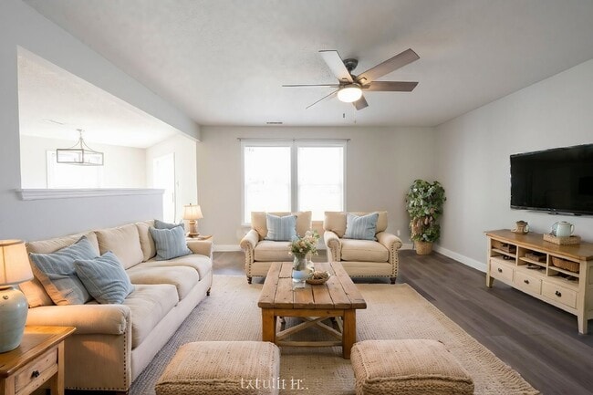 Photo - "Charming 3-Bedroom Home with 2.5 Baths and 2,125 Sq Ft in Greenfield, IN!"