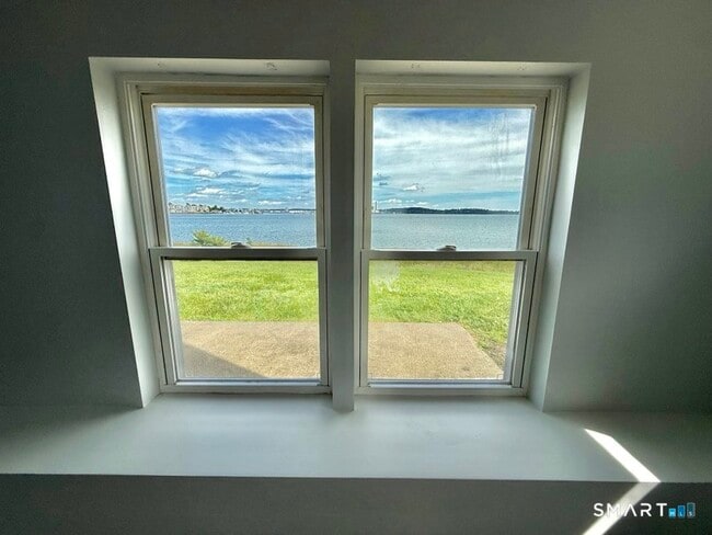 3 Bayview Pl Unit Lower Level