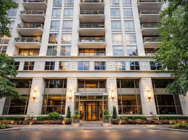 Building Photo - 1335 S Prairie Ave Unit 1706