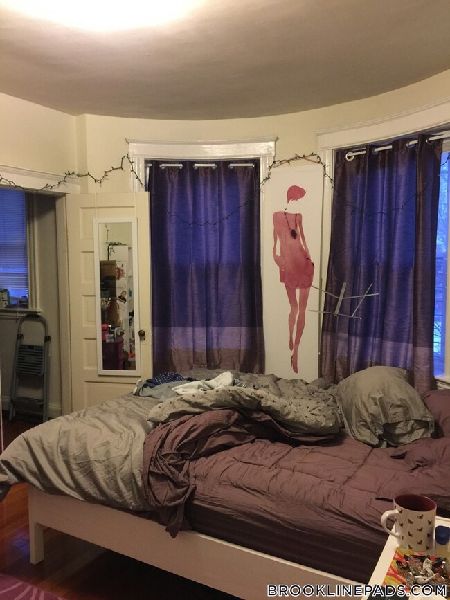 208 Winthrop Rd Unit 1