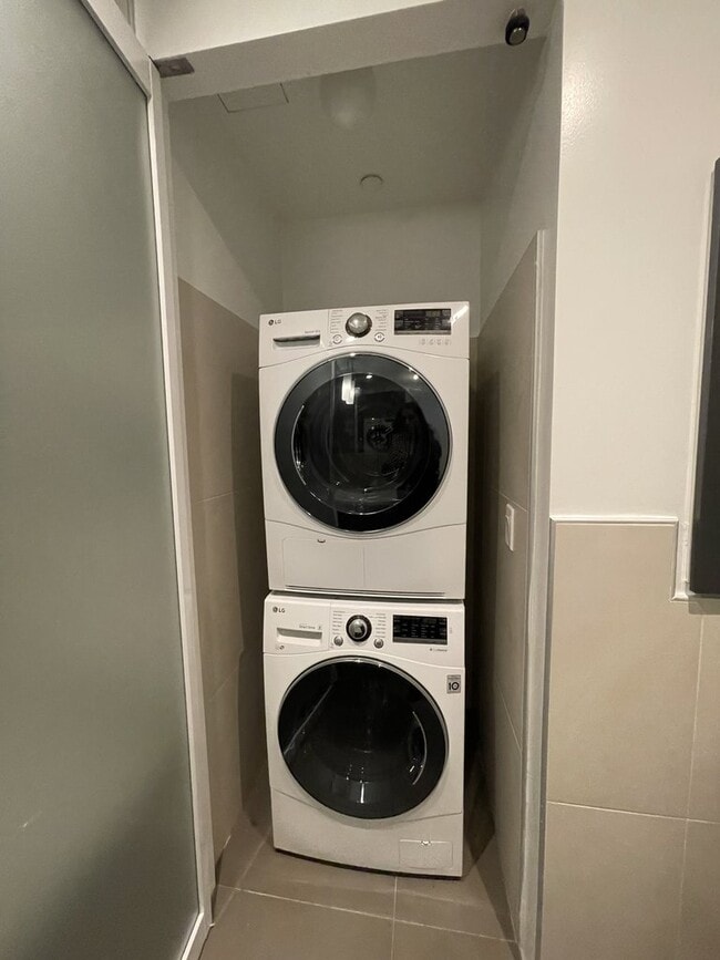 Photo - 438 W 37th St Unit 11F