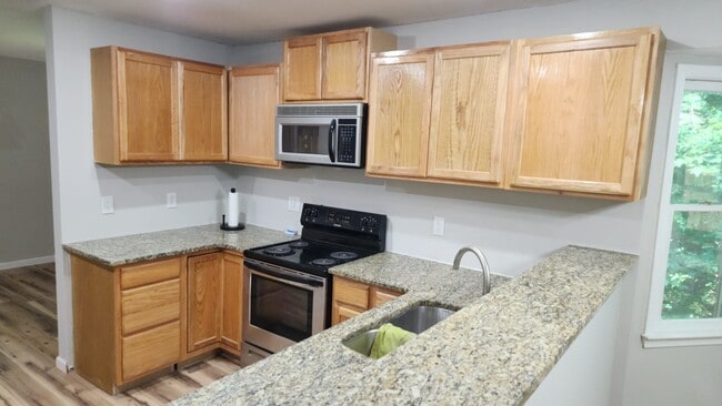 Photo - 102 Reton Ct