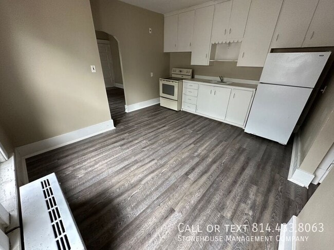 Photo - 239 E 10th St Unidad 4