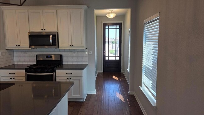 Photo - 209 Winding Hollow Ln