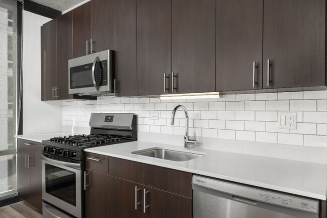 Photo - 51 E 14th Pl