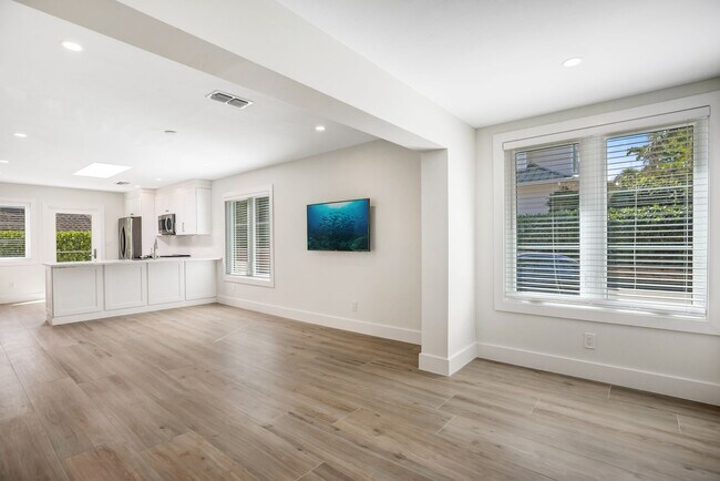 Photo - ** OLDE NAPLES ** 2 BED / 2 BATH - COMPLETELY REMODELED - PET OK! - ANNUAL RENTAL