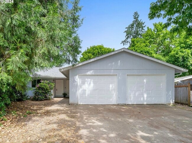 Building Photo - 1637 22nd Pl Unit B