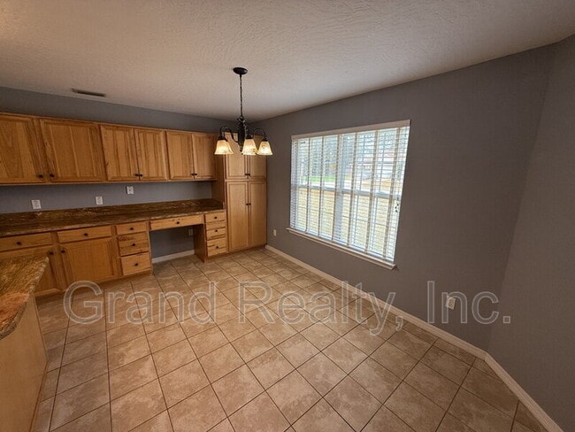 Photo - 2096 Andorra St