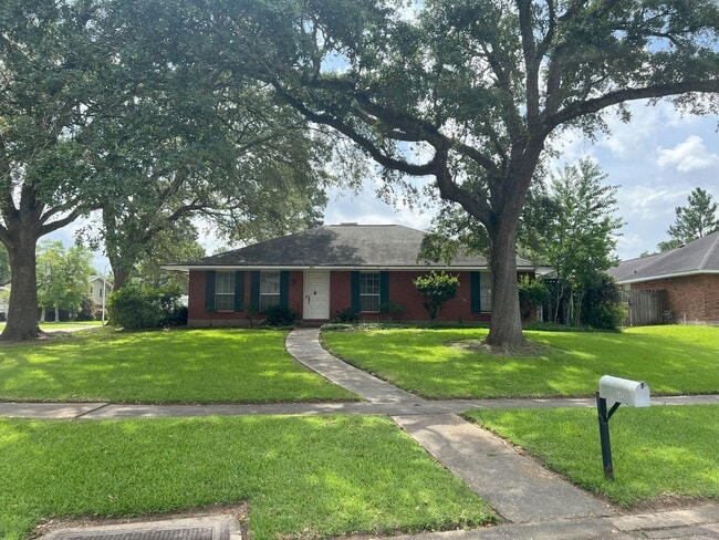 Building Photo - Plantation Trace Subdivision Rental