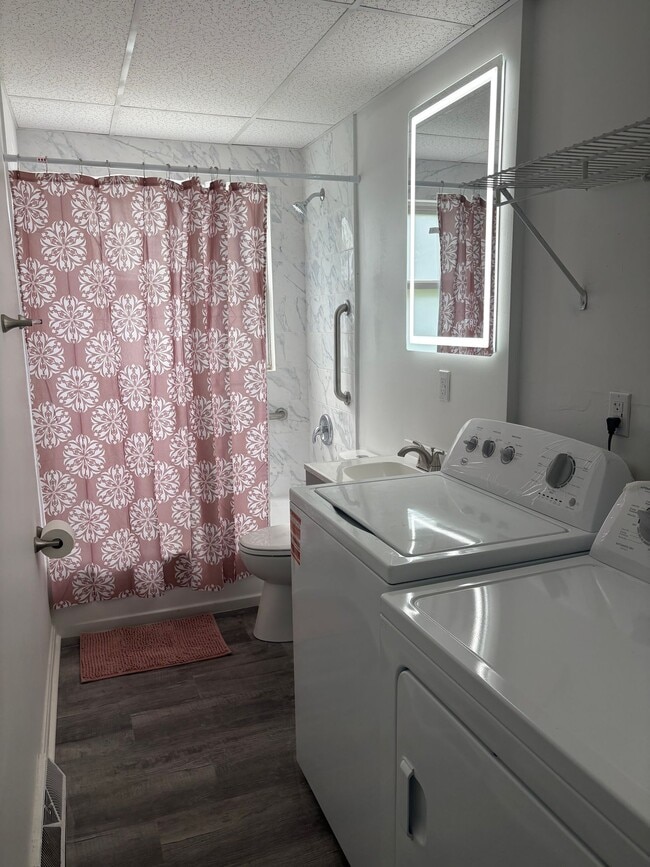 Photo - 2-Bedroom Remodeled Unit across from Lake Erie Unit 6772 Circle Drive