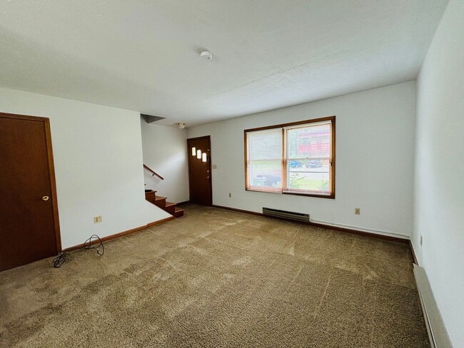 106 Lucas Dr