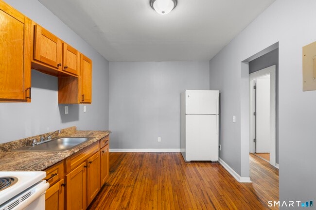 Building Photo - 38 Beacon St Unit 38B1