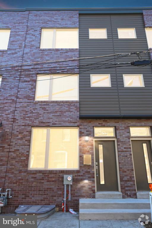 Building Photo - 1106 E Hewson St Rental
