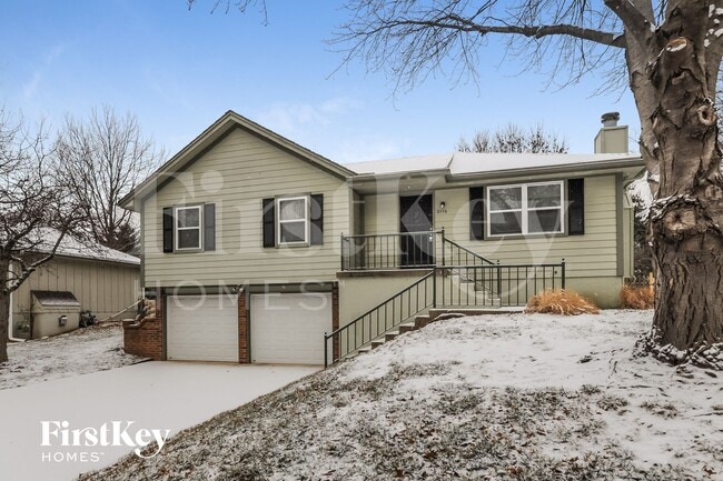 Photo - 2116 NE Cromwell St