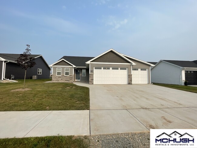 Building Photo - 1735 Patriot Wy Rental