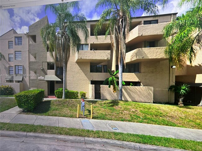 Building Photo - 10500 SW 108th Ave Unit B410