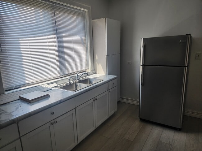 Photo - 8205 S Laflin St Unidad Laflin 1st Floor