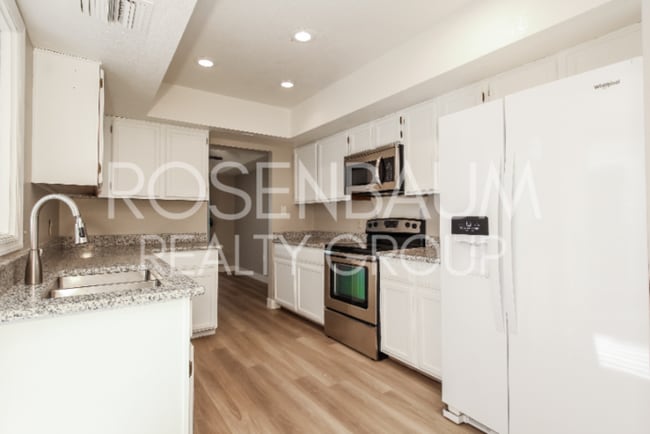 Photo - Remodeled 3BR/2BA Townhome | 55+ Community...