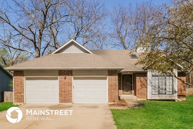 Building Photo - 518 Valle Dr