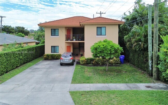 Photo - 1053 SW 29th Ct Apartamento Unidad 2