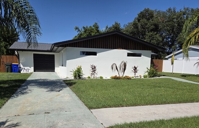 Photo - 945 Brookview Ln