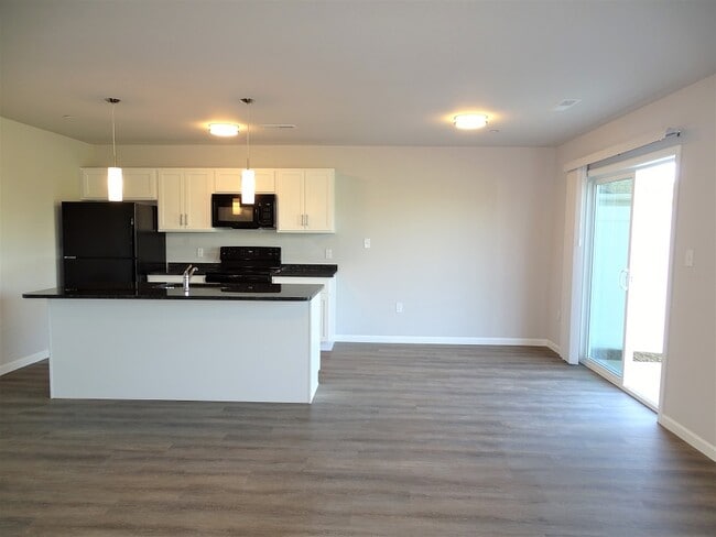 Photo - 6 Cobblestone Ct