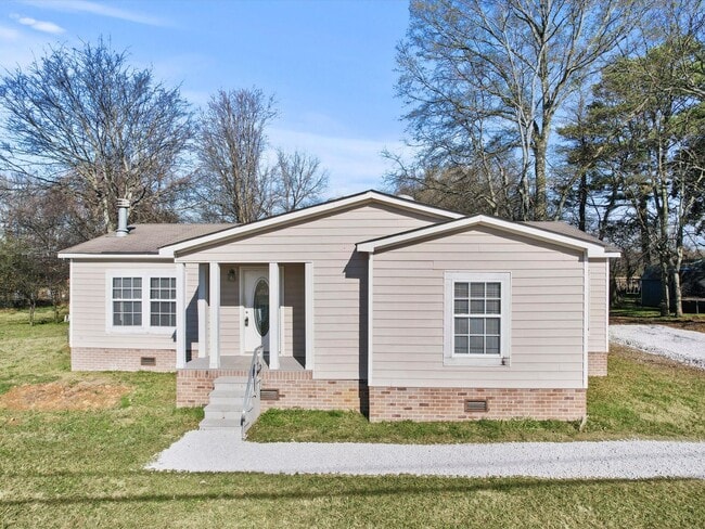 Building Photo - Great Home Near Tanner High School!