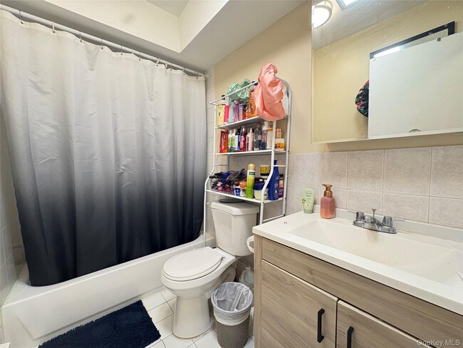 Photo - 105-24 171st Pl