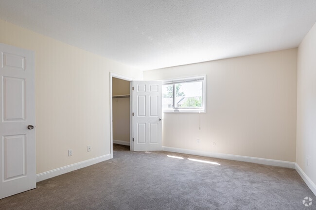 2BR, 1BA