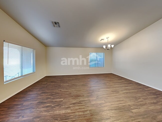 Photo - 3405 S 91st Dr