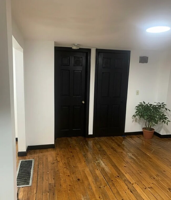 Photo - 5 Leonard Ave Unidad 1