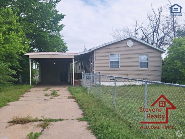 Building Photo - 1507 SW Oklahoma Ave Rental