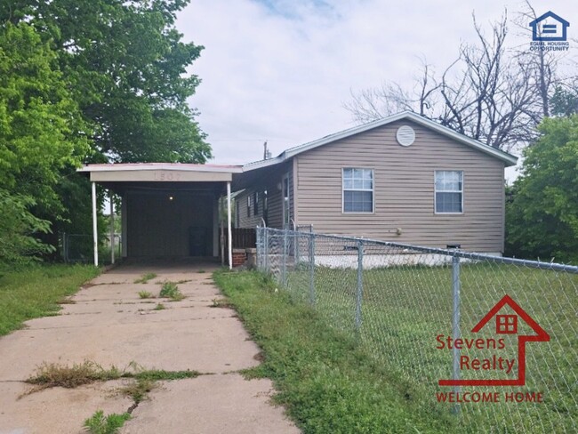 Photo - 1507 SW Oklahoma Ave House