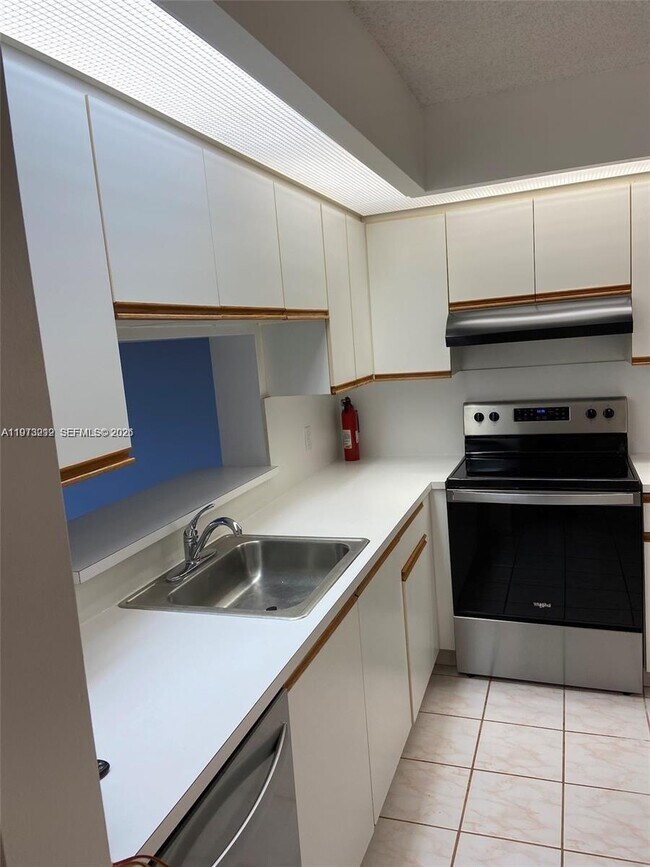 Photo - 12601 SW 13th St Unit 303G