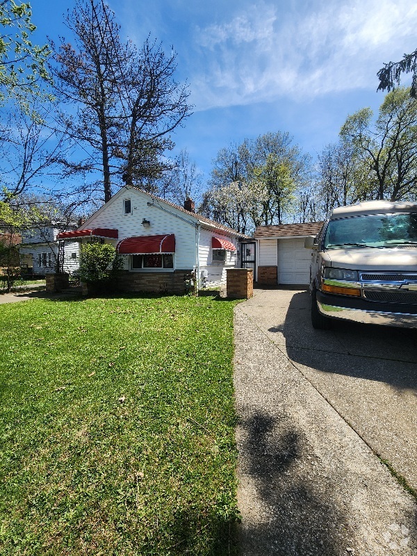 Building Photo - 15002 Ohio Ave Rental
