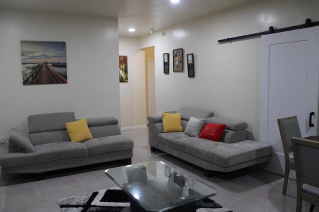 Photo - 145 Ella Dr Unit FURNISHED BASEMENT APT